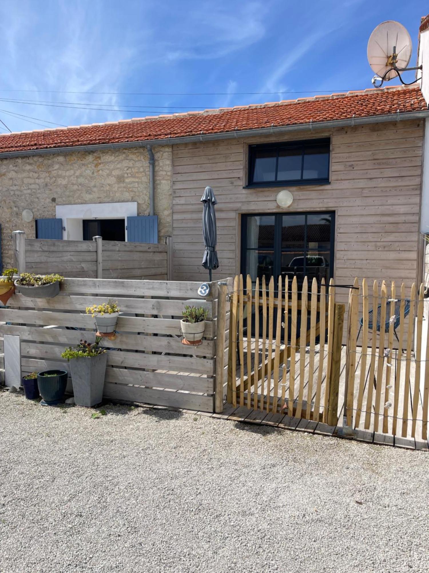 Clos Des Aigrettes -6 Gites De Charme Et Confort A 30M Du Port De La Cotinière Eksteriør bilde
